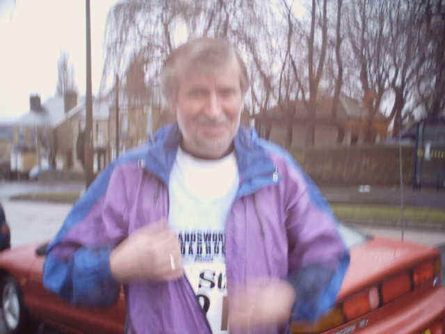 Mick-O(Stripping for action).jpg (31307 bytes)