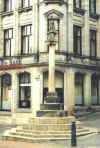 marketcross.jpg (76786 bytes)