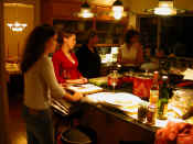 Kitchen2.jpg (63108 bytes)