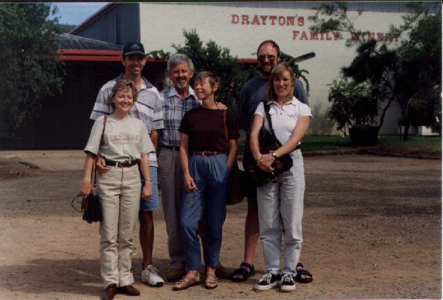 oz4.jpg (54999 bytes)