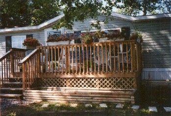 Front_porch.jpg (42275 bytes)
