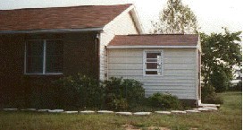 basement_entrance.jpg (16163 bytes)