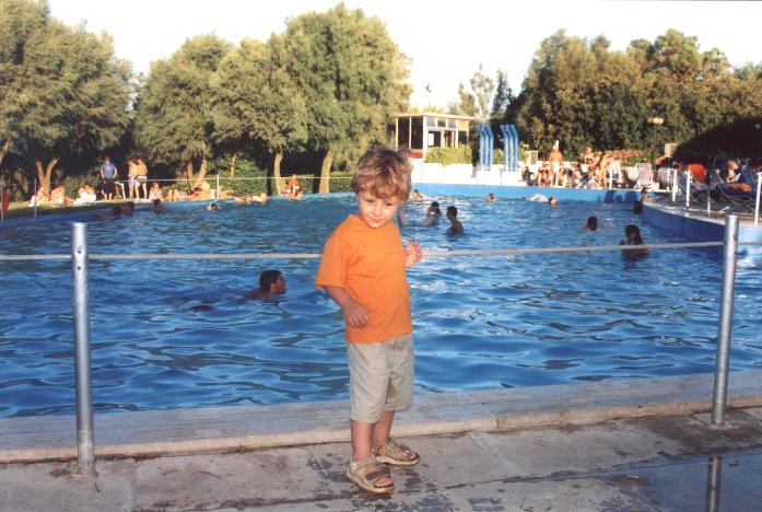 tutti in piscina!