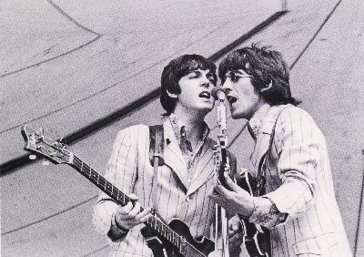 Paul and George singing
