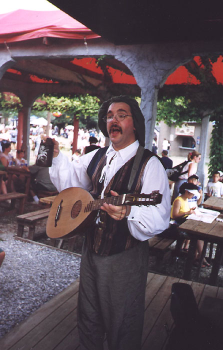The Merrie Minstrel: Rich Follett