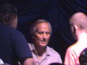 Jack Hanna signing autographs