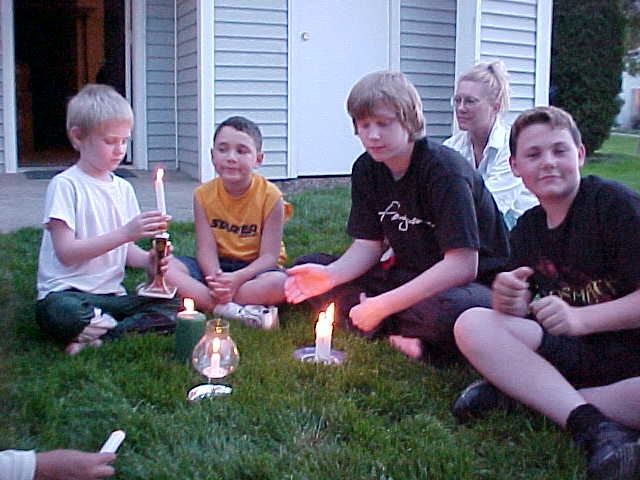 kids and friends evening candle circle