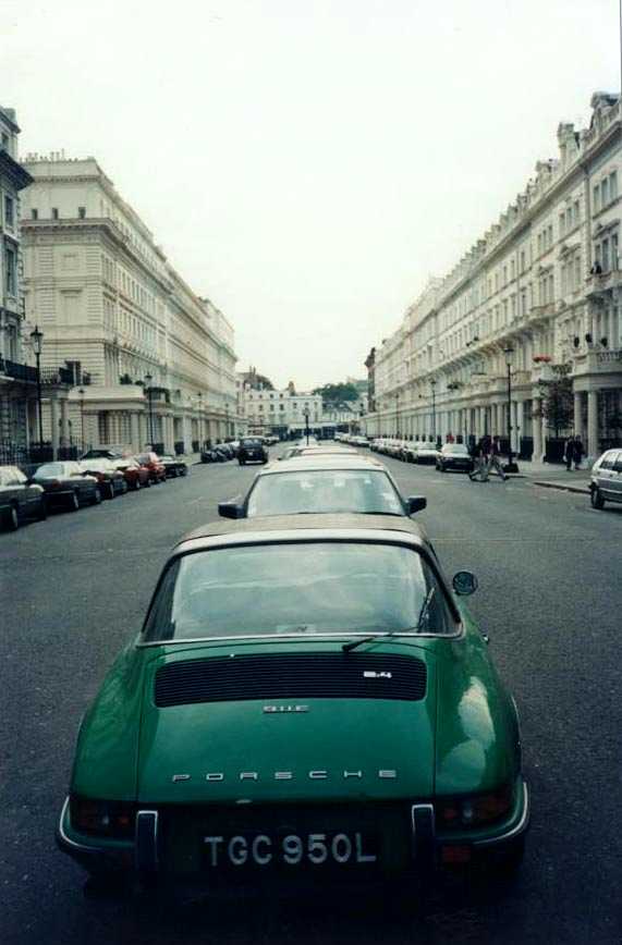 PORSCHE 