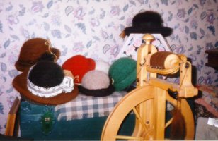 hats.jpg (17869 bytes)