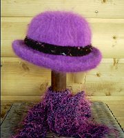 purplehat (3).jpg (11654 bytes)