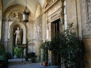 Entrance, Palazzo Antici-Mattei