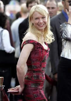 Renné at the CM Premiere in LA (Renné en el estreno de CM en Los Ángeles)