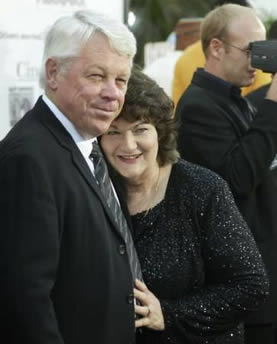 Alex and Jocelyn Crowe at the LA premiere of CM (Los padres de Russell en el estreno de CM en Los �ngeles, 23 de Mayo de 2005)