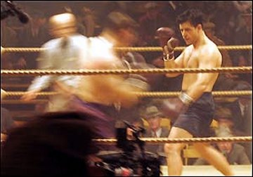 Russell is fighting (Russell est� peleando)