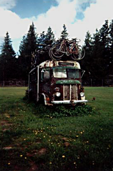Old_Bike_Bus_01.JPG (88863 bytes)