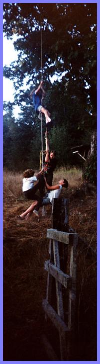 rope_swing_long.JPG (31019 bytes)