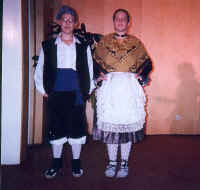 trajes.jpg (64048 bytes)