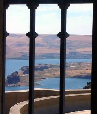 Columbia gorge seem from Maryhill Museum