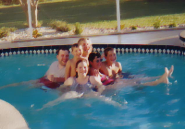 How many people can you fit on a raft?