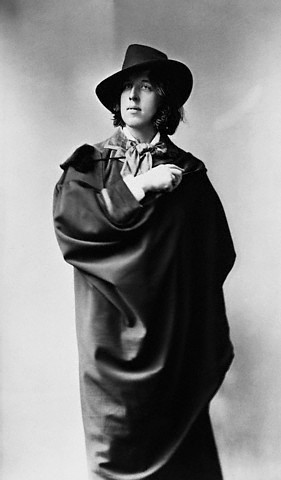 Visit the official site of the amazing movie "Wilde" (1997), starring Stephen Frye, which is based on Oscar's life.