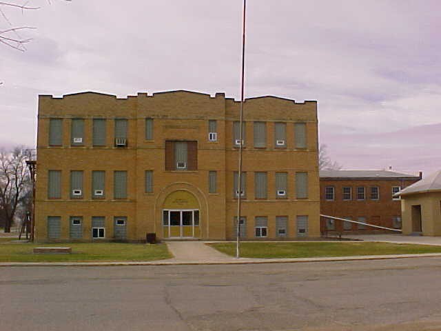 hschool.jpg (42612 bytes)