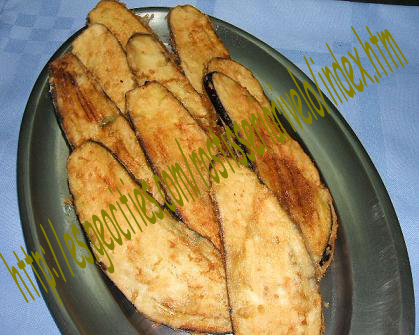 Berenjenas rebozadas con pastina y fritas.