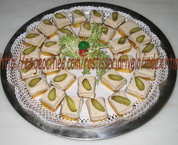 Canapes de at&uacute;n, sobrasada, queso, etc.