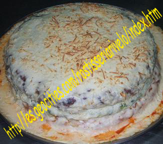 Pastel de tortillas gratinado