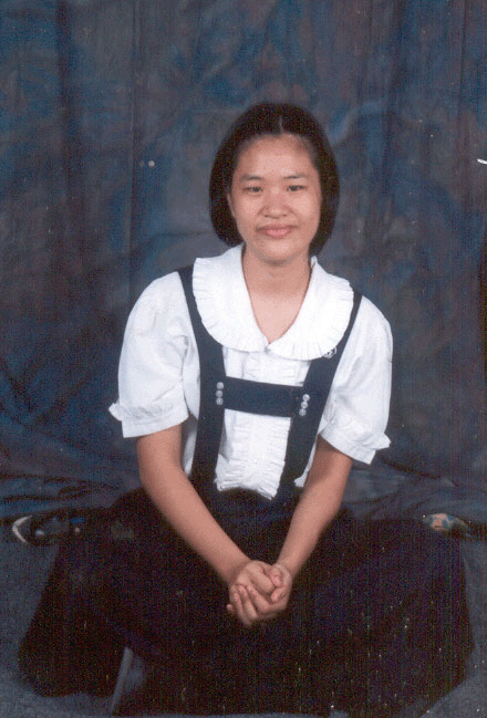 mukha kng bata dito!!