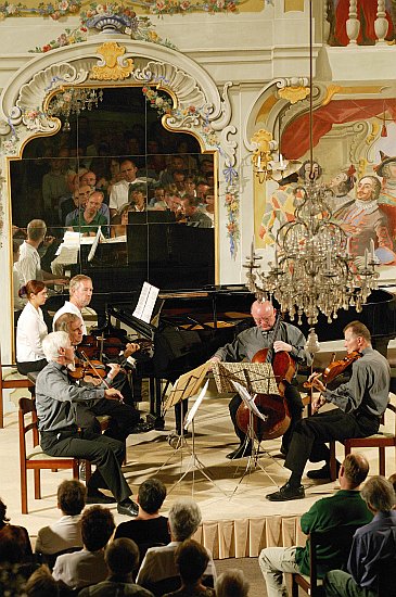 With the Panocha Quartet in the Hall of Masks, 2004 Cesk� Krumlov Chamber Music Festival