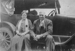 Orlando and Mary (Hurley) Loomis about 1930.