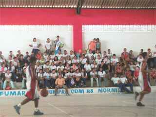 Basquete infantil masculino: Encanto campe�o. Foto Rog�rio Torquato/DN 