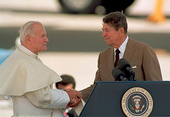 Juan Pablo II con Ronald Reagan
