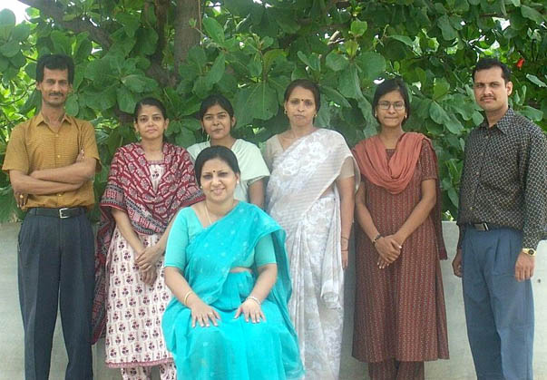 StaffmembersPictures.jpg (191156 bytes)