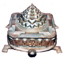 Michael O'Callaghan's encounters with three Indian saints, Karunamayi, Ammachi, and Sri Ganapati Sachchidananda Swamiji