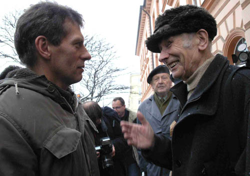 takhle to vypad� s ��ast� ve�ejnosti
ve�ejnost m� z�jem