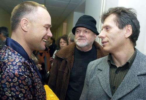 py�amo a pol�t��
...pro ka�d� p��pad