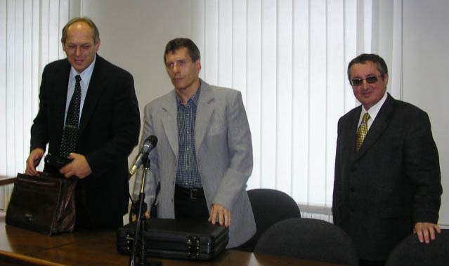 p�nov� Dev�t�, Hu��n a Chmela�
 VS Olomouc, 14.9.2005
 foto � Claudie Nikolajenkov�