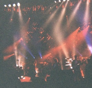 If you would like to see some better pics of the concert, check out TSO World by clicking on this image.