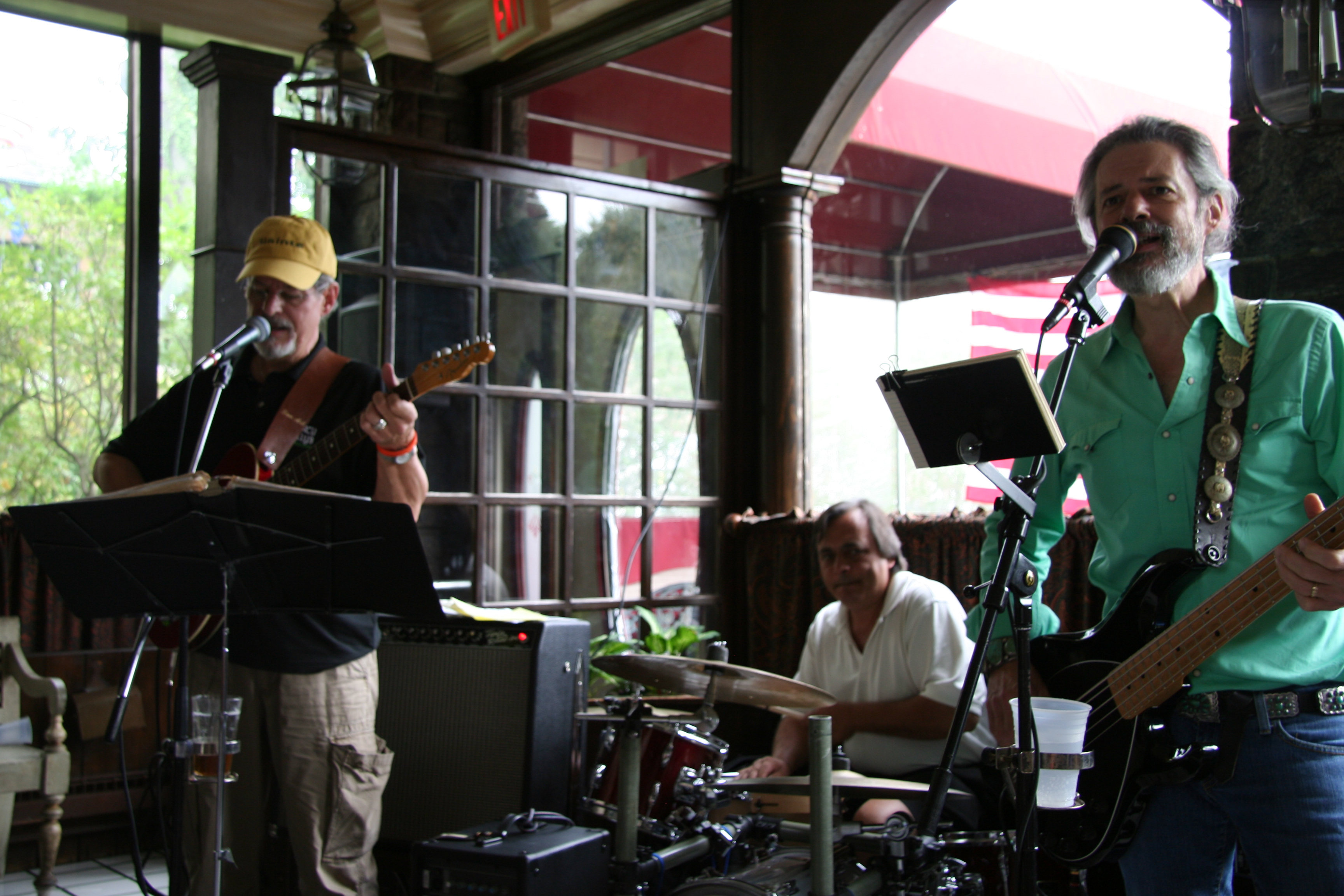 Rich and Harry in trio configuration at Horseneck Tavern