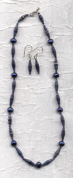 STARRY NIGHT freshwater pearl and recycled paper necklace set. $26