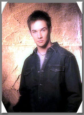 Ryan Merriman Online - Interact - Biography