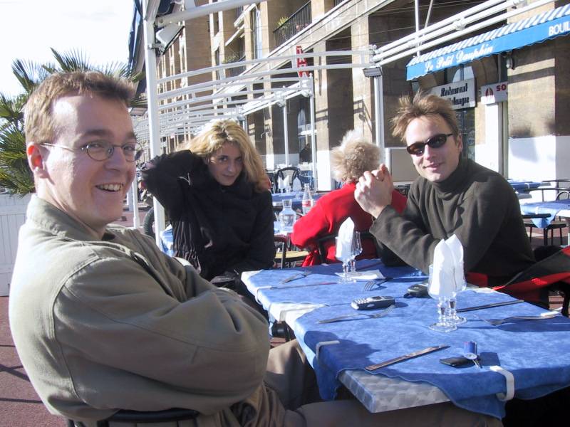 106-0679_IMG.JPG, 79545 bytes, 1/29/01
