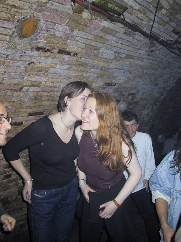107-0715_IMG.JPG, 69480 bytes, 1/29/01