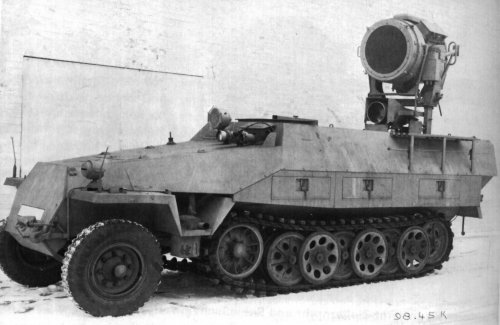 mittlere Sch�tzenpanzerwagen Sd.Kfz.251/20 (Infrarotscheinwerfer) 