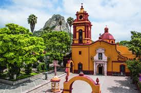 Bernal%20Queretaro.jpg