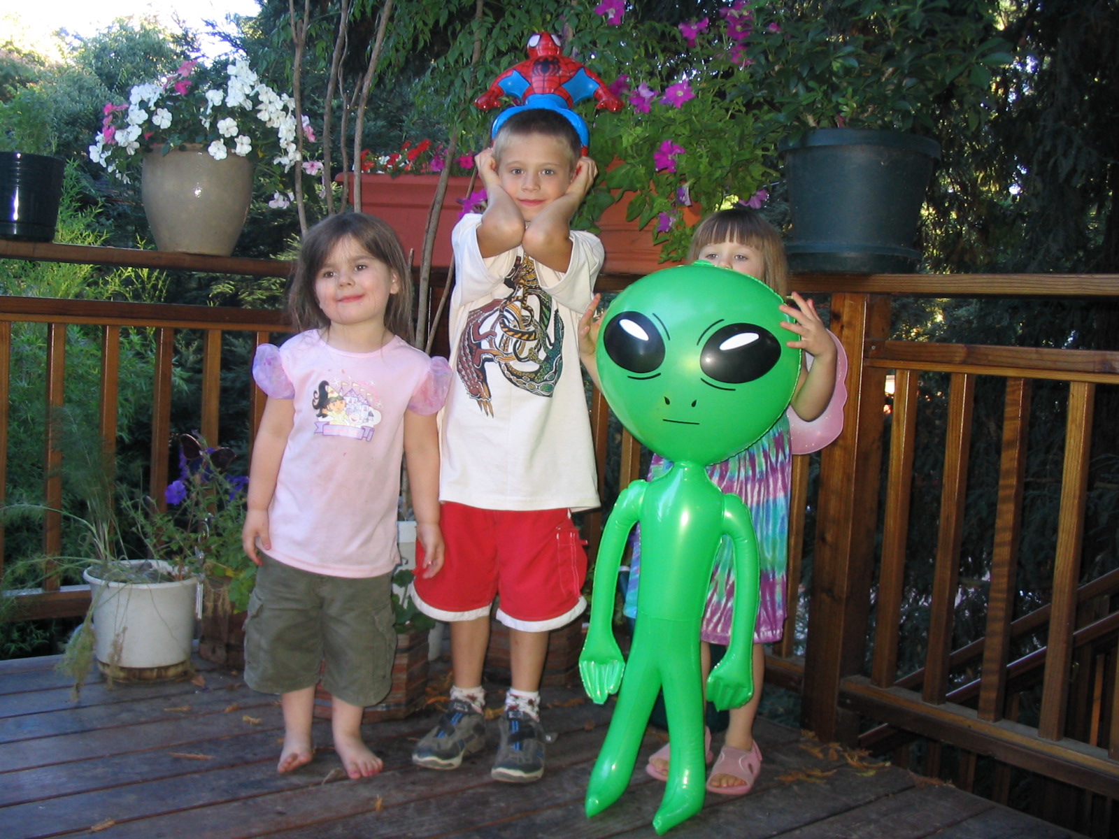 Area 51 LIVES! Check out this site.....?