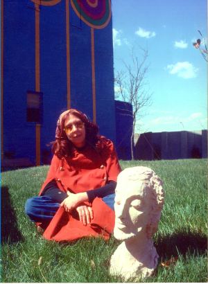 Artist with bust of Robert Gordon