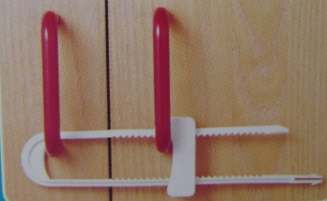 Sliding lock for handles and door knobs (on double doors) such as pantry, kitchen cupboards and wardrobe doors