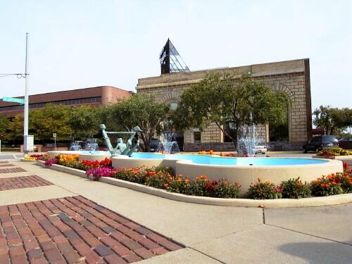 Lions Park in the heart of Downtown Saginaw is located along E. Genesee Ave.&nbsp; The fountains were restored and are now functional, accentuating the beauty of the park.